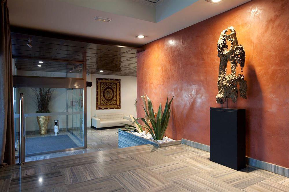 Alcazar Hotel